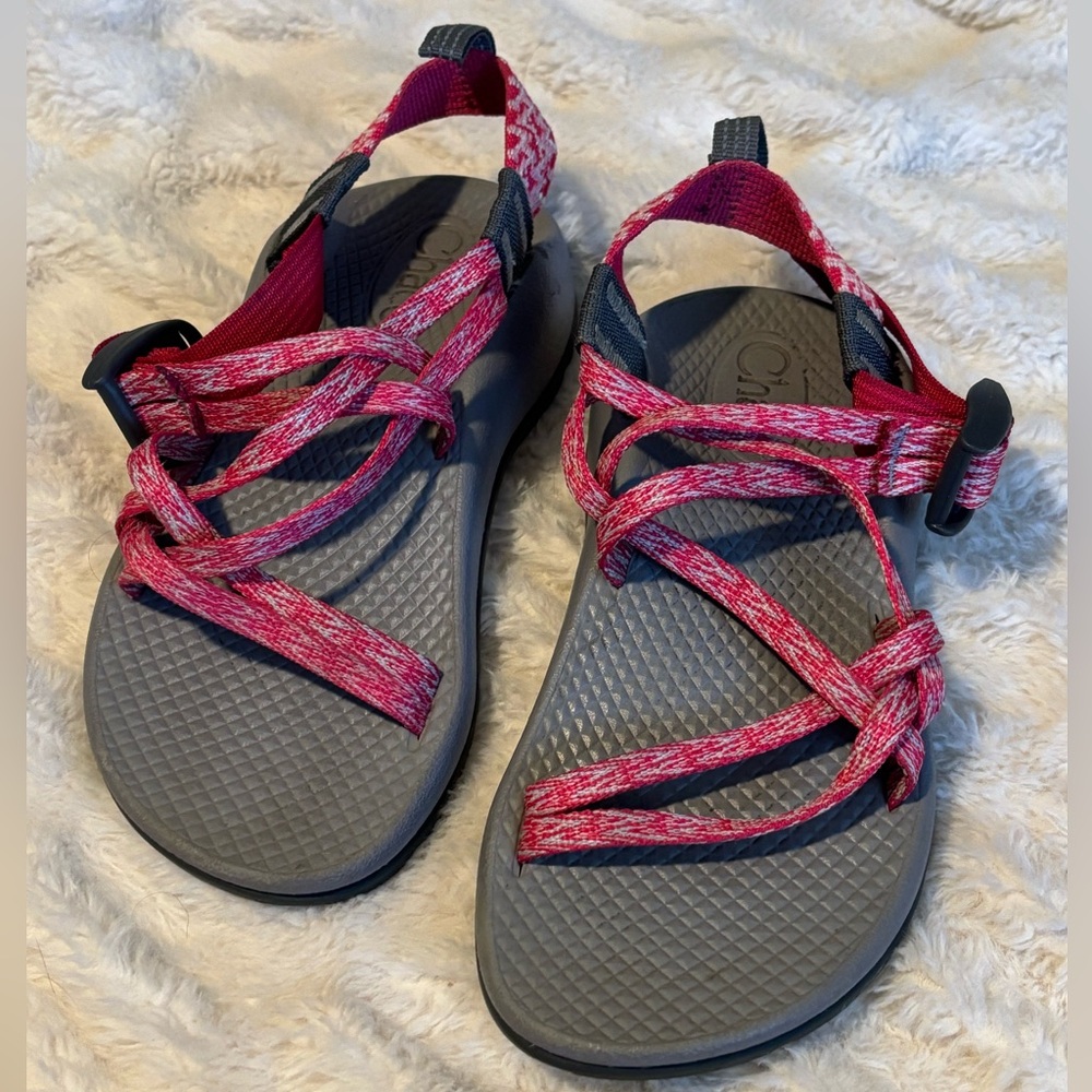 Girls Chacos Size 1